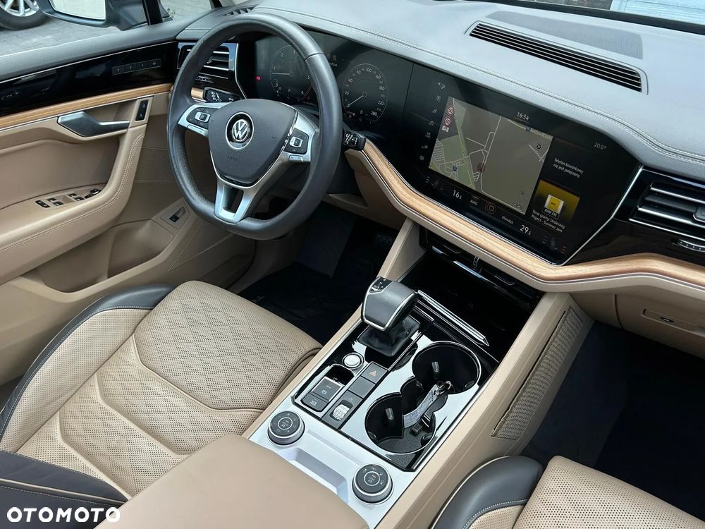 Volkswagen Touareg 3.0 V6 TDI SCR 4Mot - 17