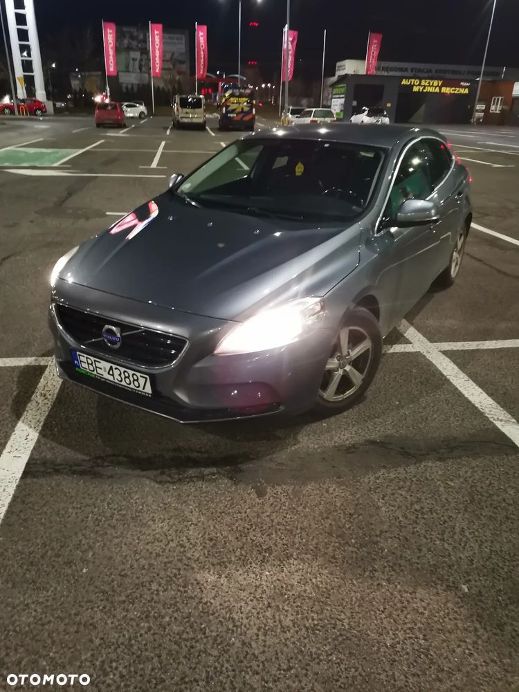 Volvo V40 D4 Drive-E Momentum - 24