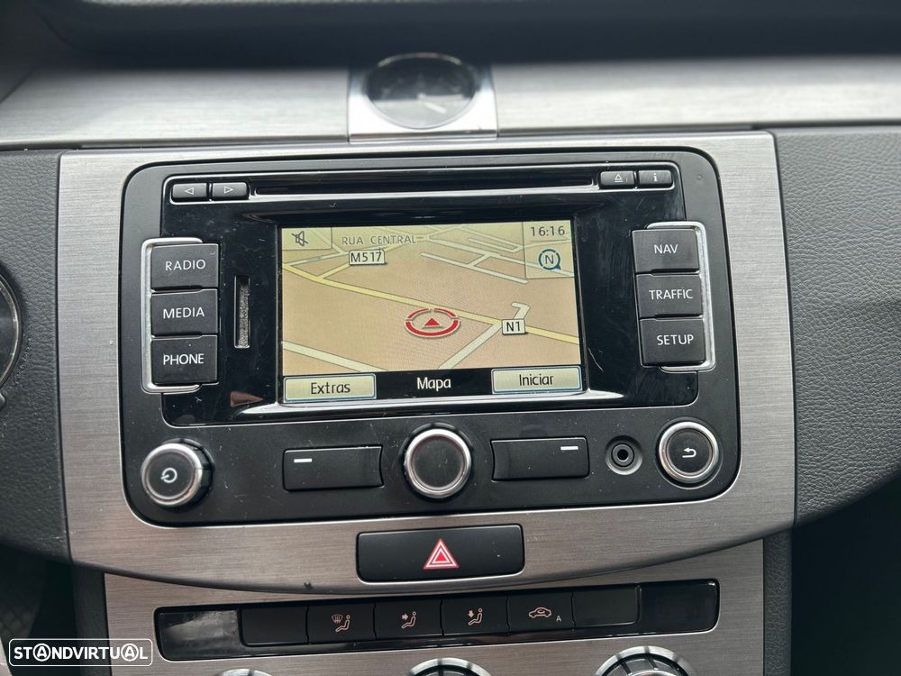 VW Passat Variant 1.6 TDI Confortline Navig - 29