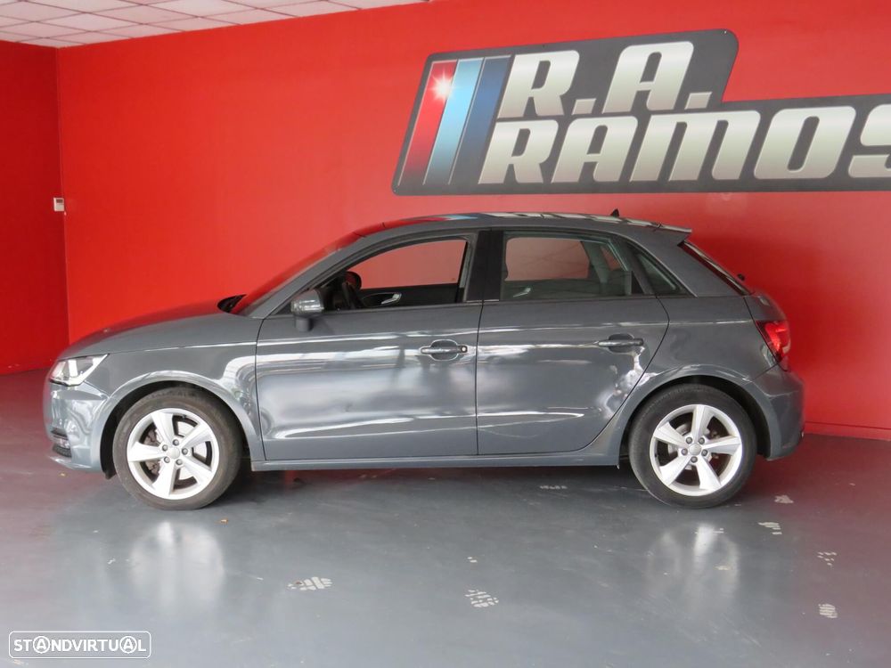 Audi A1 Sportback 1.6 TDI S tronic - 7
