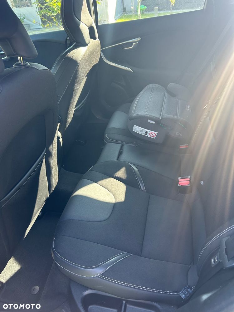 Volvo V40 - 10