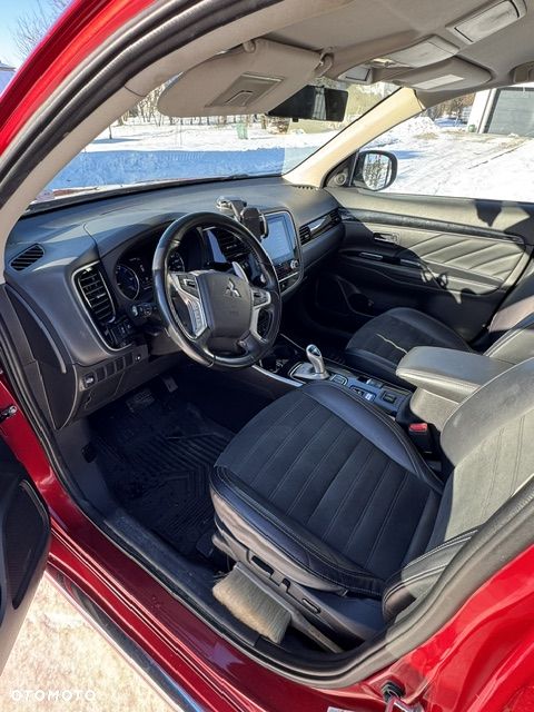 Mitsubishi Outlander - 14
