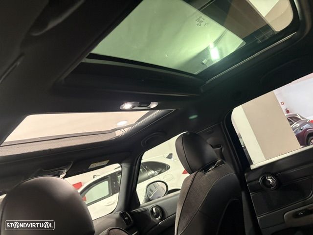 MINI Countryman Cooper SE ALL4 Auto - 43