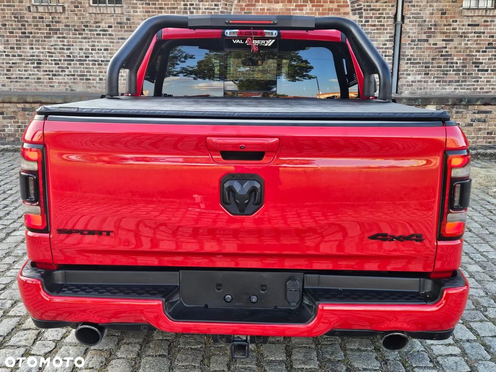 RAM 1500 Crew Cab Sport - 12