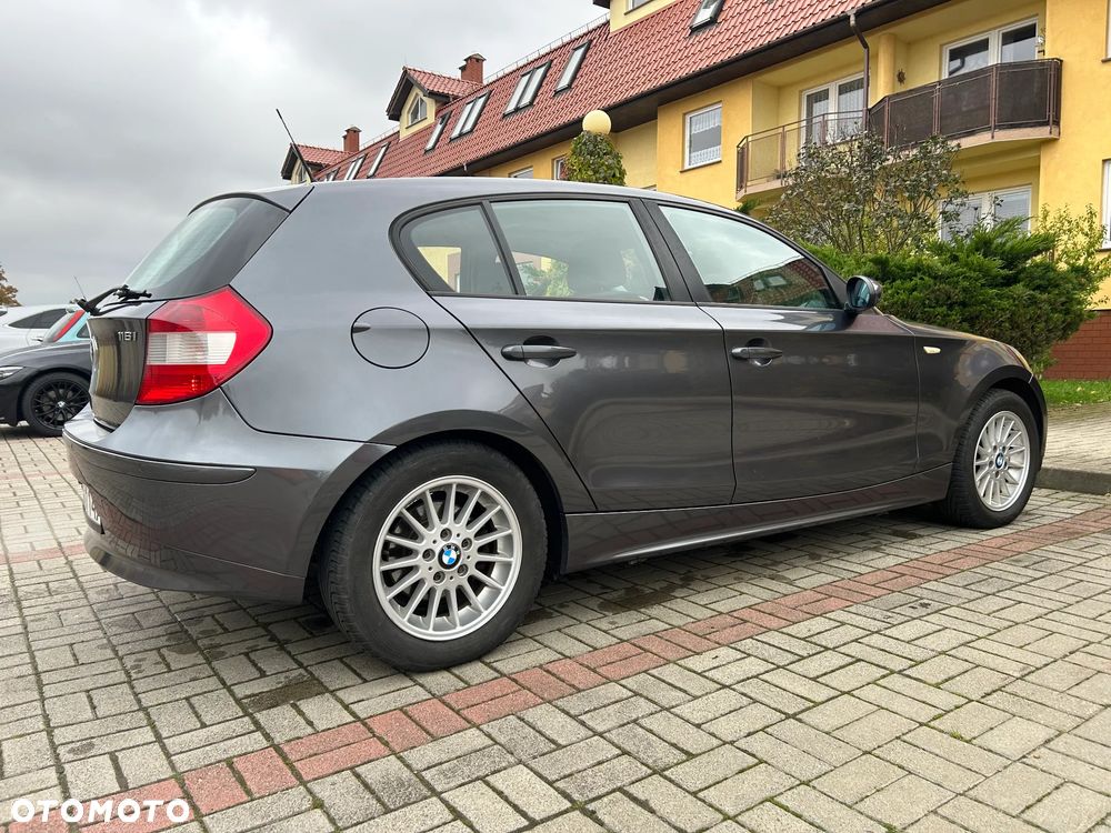 BMW Seria 1 116i - 4