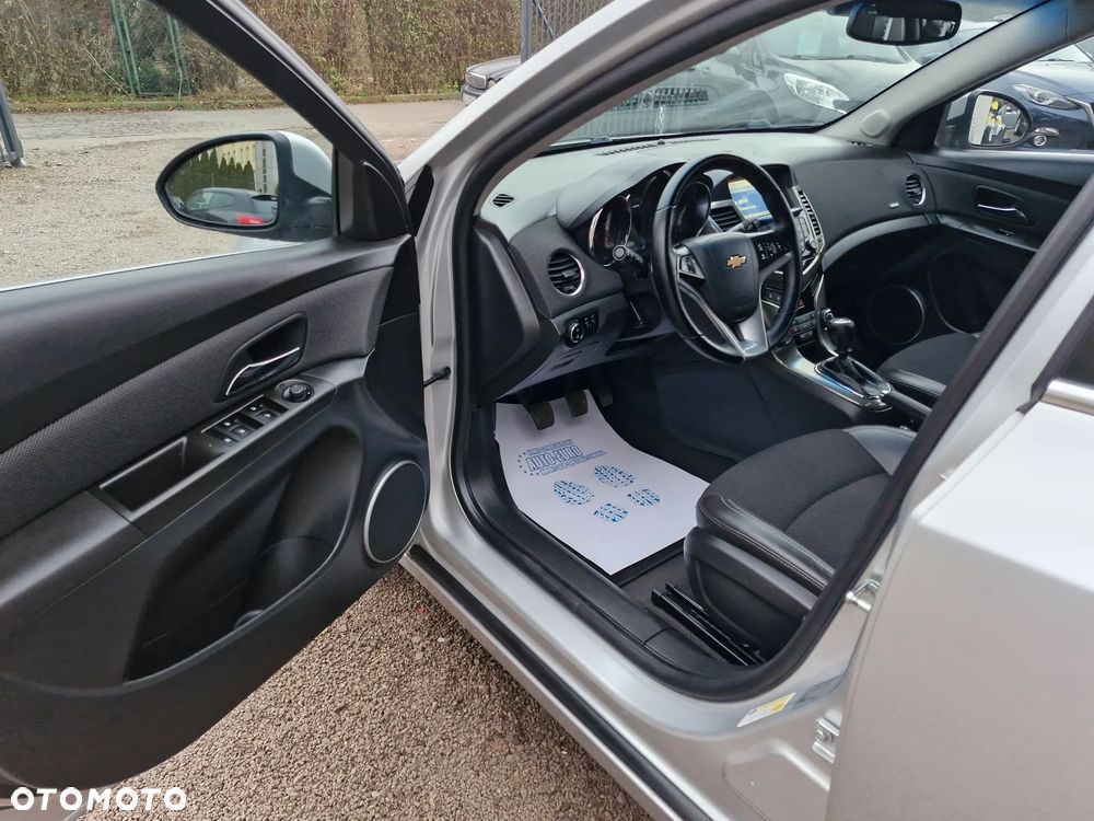 Chevrolet Cruze 1.4 T LTZ - 11