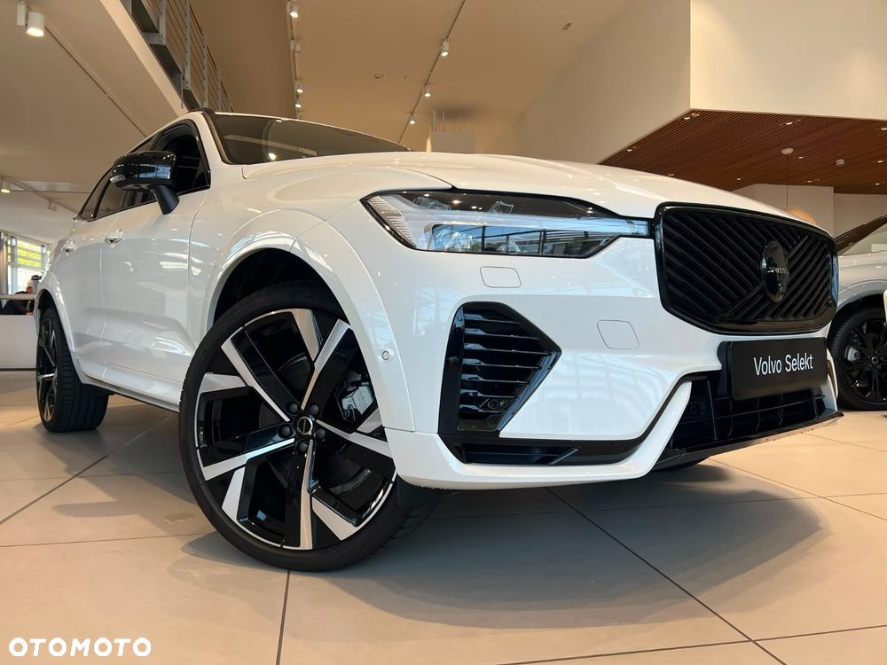 Volvo XC 60 T8 Plug-In Hybrid AWD Plus Black Edition - 3
