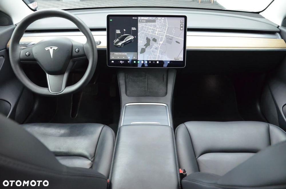 Tesla Model 3 - 15