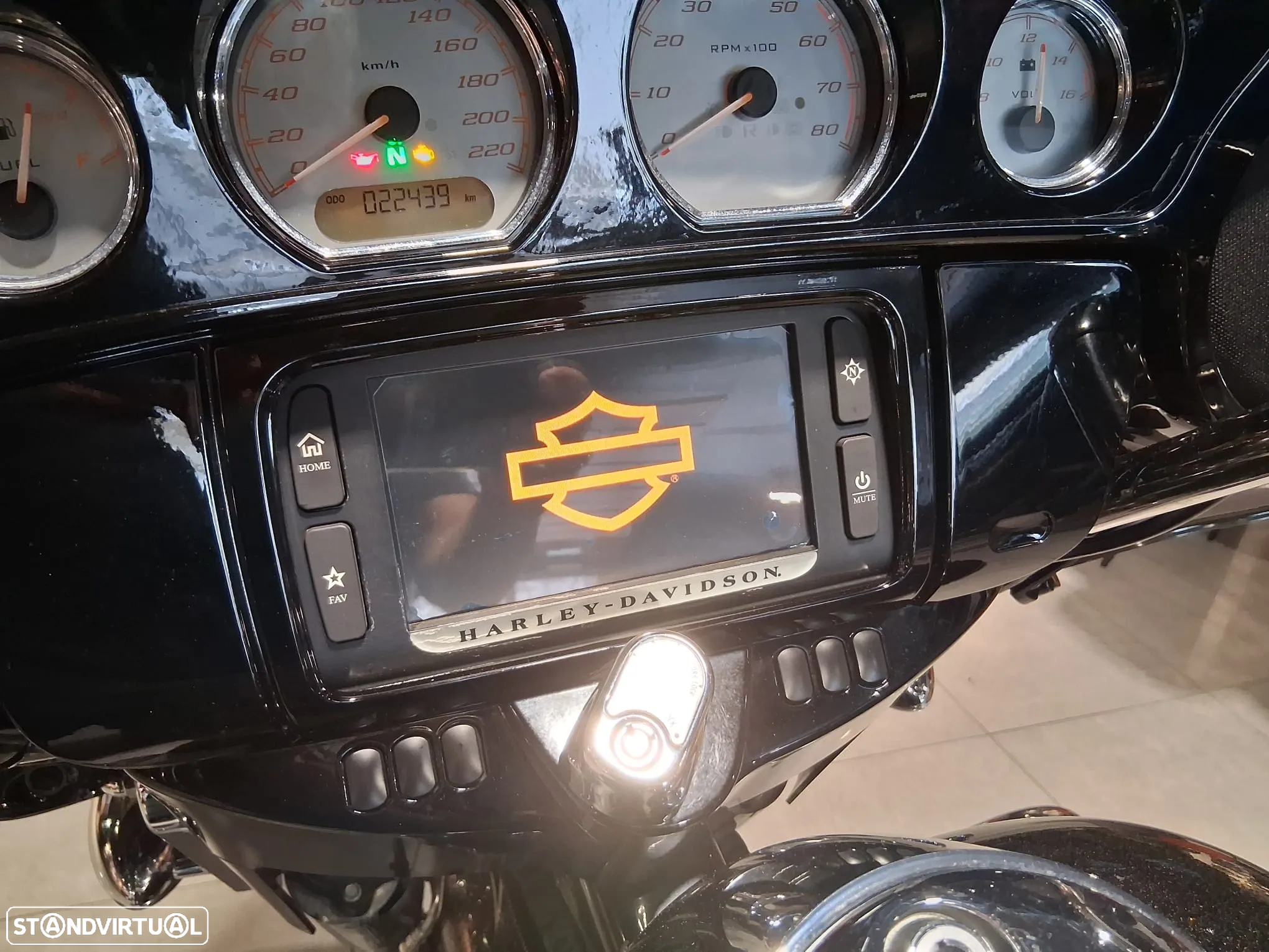 Harley-Davidson Street GLIDE SPECIAL - 8