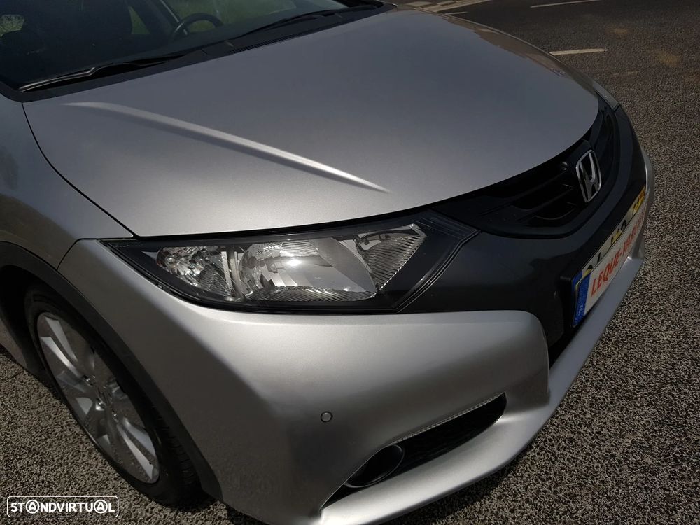 Honda Civic 1.4 i-VTEC Sport Navi - 57