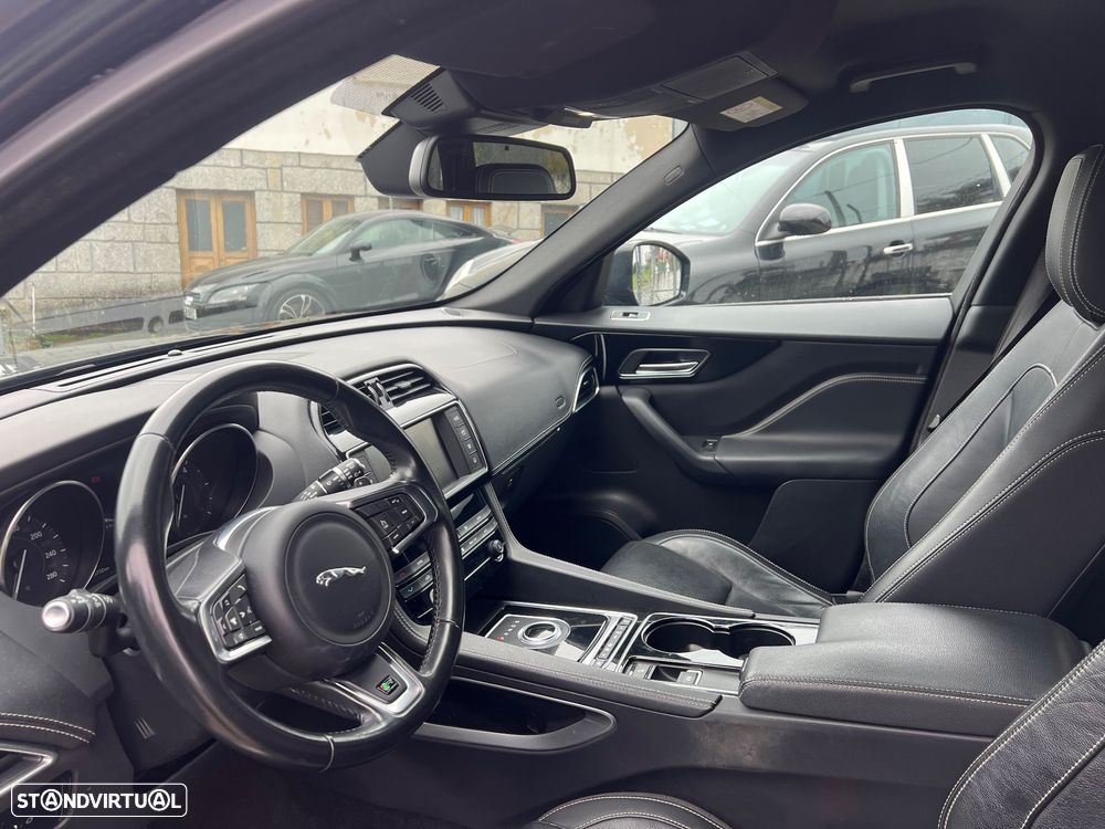 Jaguar F-Pace 2.0 i4D R-Sport AWD Aut. - 32