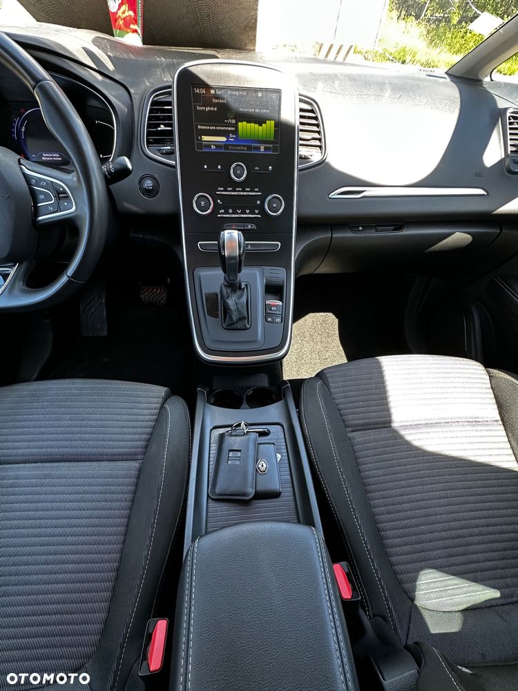 Renault Grand Scenic - 16