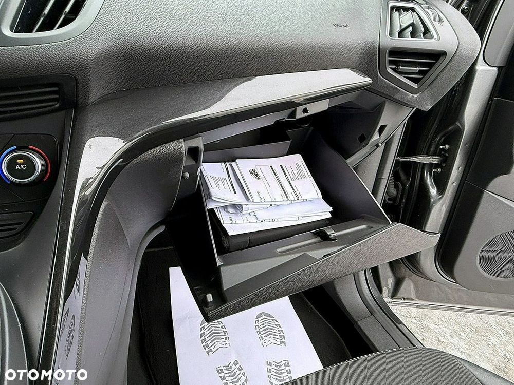 Ford Kuga - 19