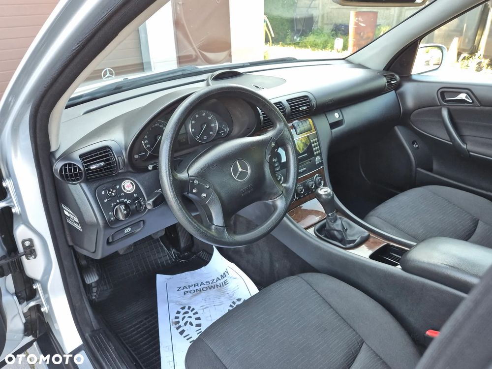 Mercedes-Benz Klasa C 180 Kompressor Classic Sport Edition - 14
