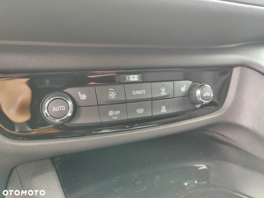 Opel Insignia 2.0 T 4x4 Innovation S&S - 21