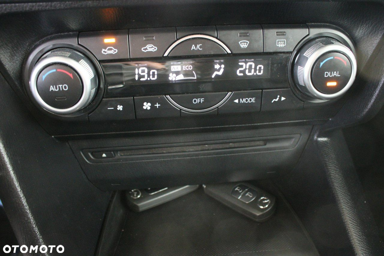 Mazda 3 SKYACTIV-G 120 Sports-Line - 25