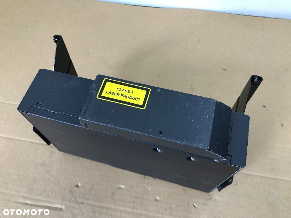 Radio Mercedes Vito W639 wzmacniacz subwoofer głosniki tuner wzmacniacz zmieniarka kmpl. A6398271660 - 15
