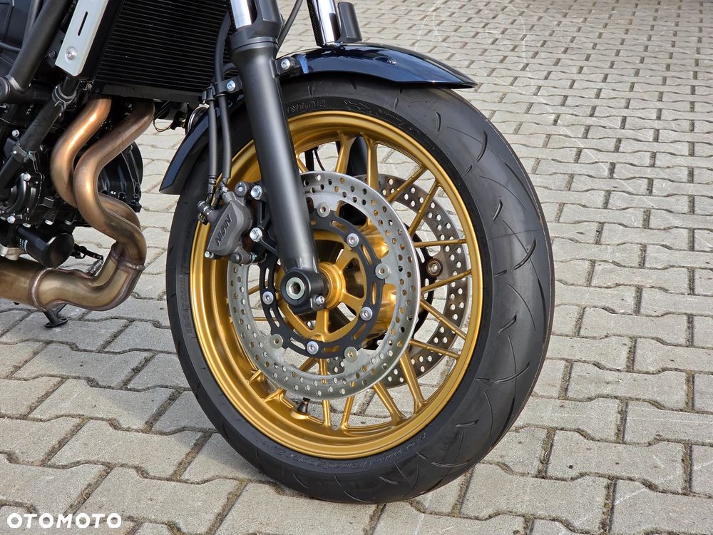 Kawasaki Z 650 RS - 9