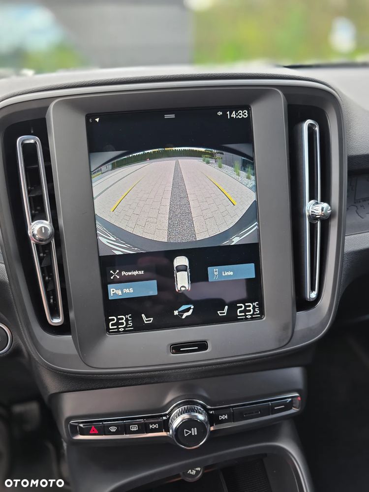 Volvo XC 40 T3 Momentum Pro - 11
