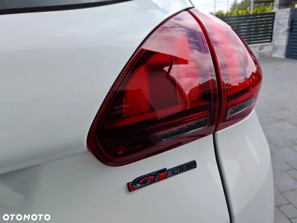 Peugeot 2008 1.2 PureTech GT Line S&S - 29