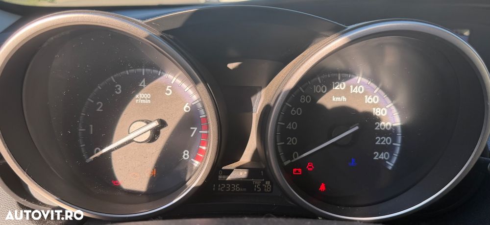 Mazda 3 1.6i CE - 11