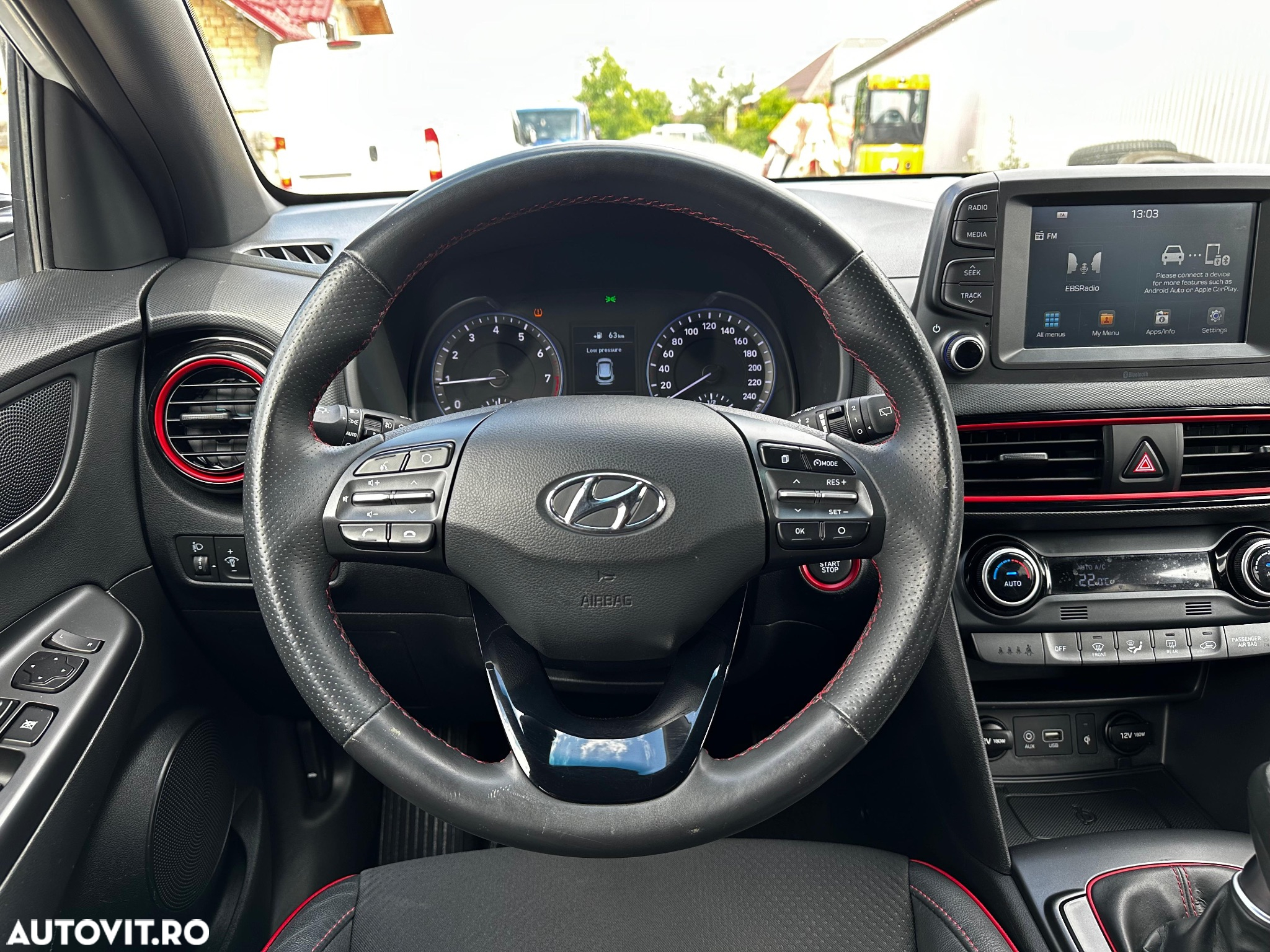 Hyundai KONA 1.0 T-GDI 2WD Premium + - 18