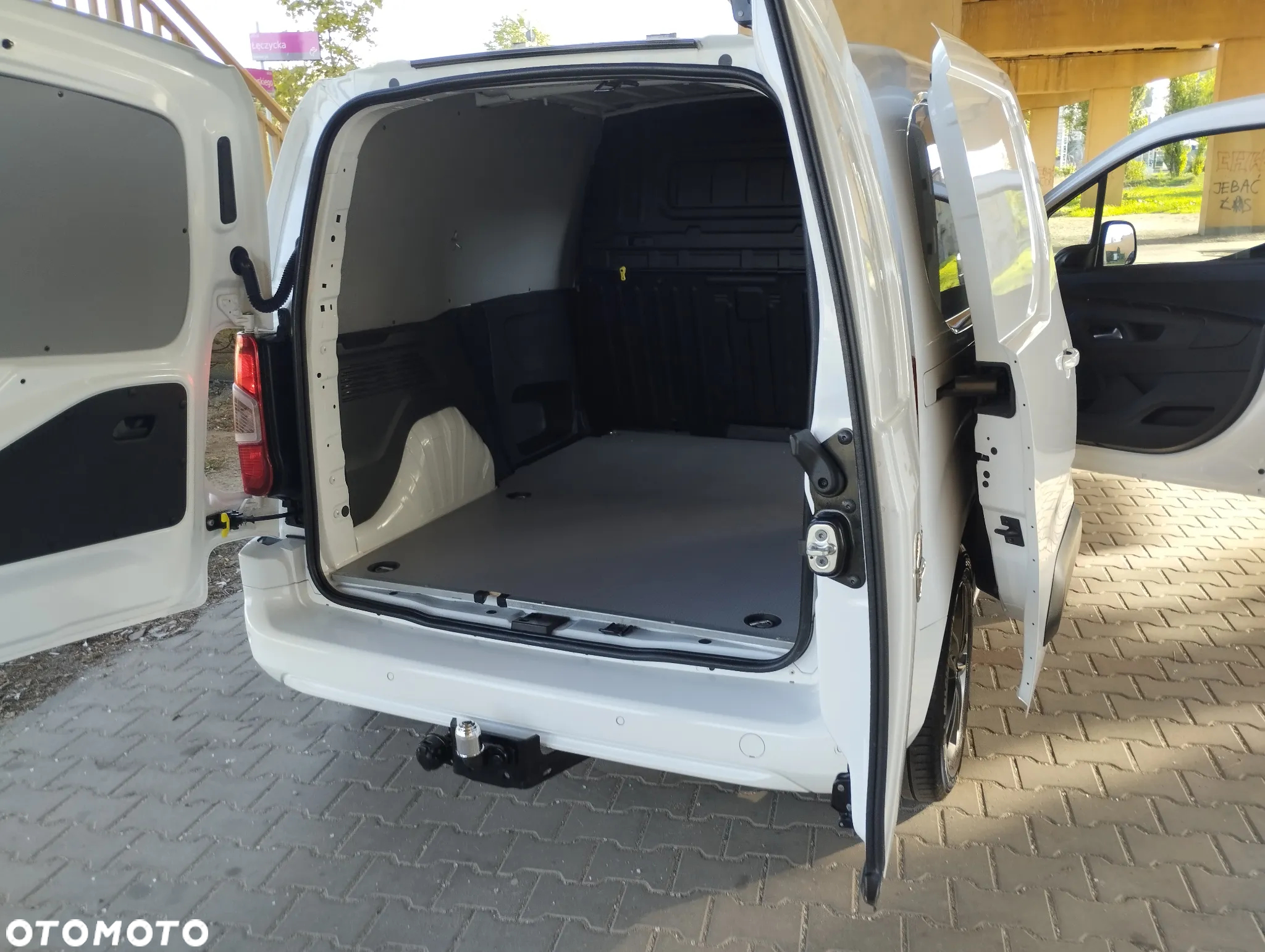 Opel COMBO - 19