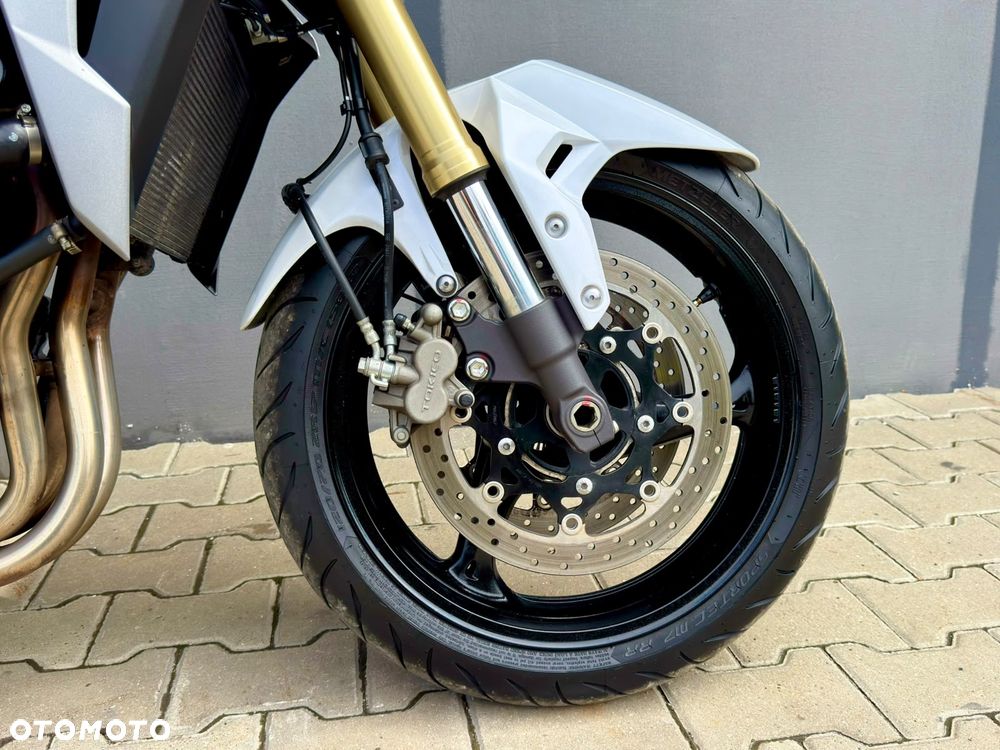Suzuki GSR - 15