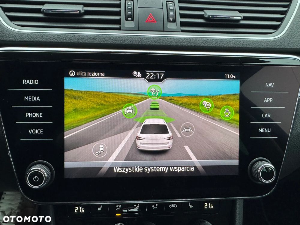 Skoda Superb 2.0 TDI DSG Ambition - 24