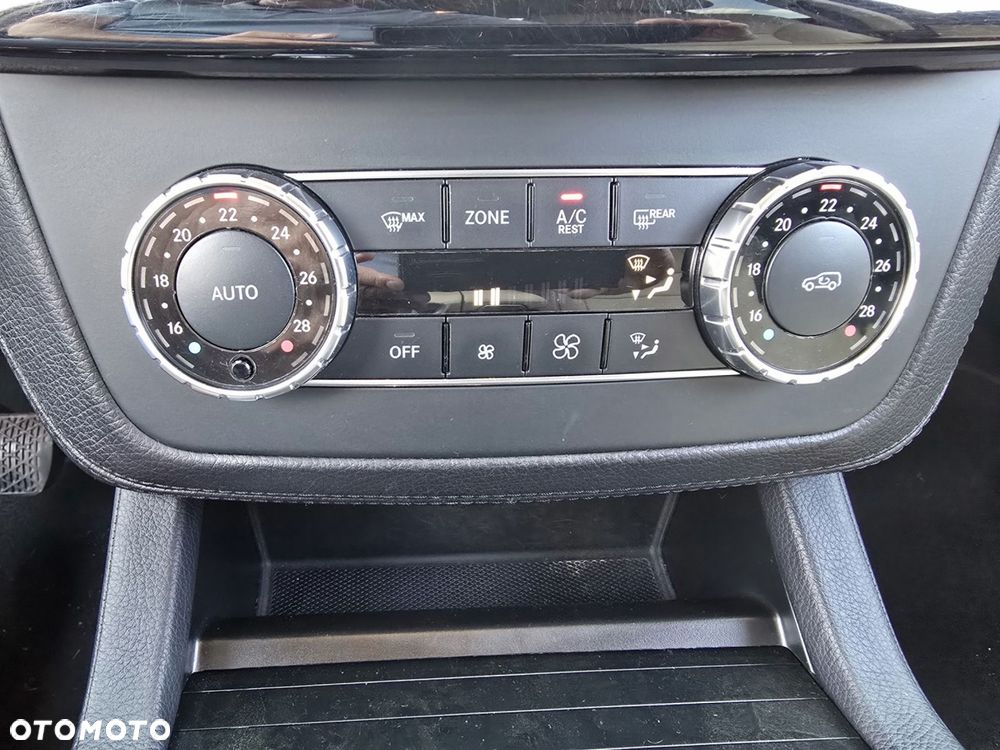 Mercedes-Benz GLE - 25