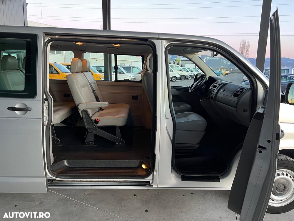 Volkswagen Caravelle - 16