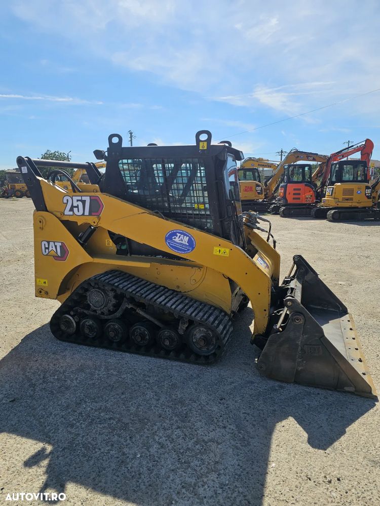 Caterpillar Cat 257B  bobcat miniincarcator frontal minivola compact senile - 4