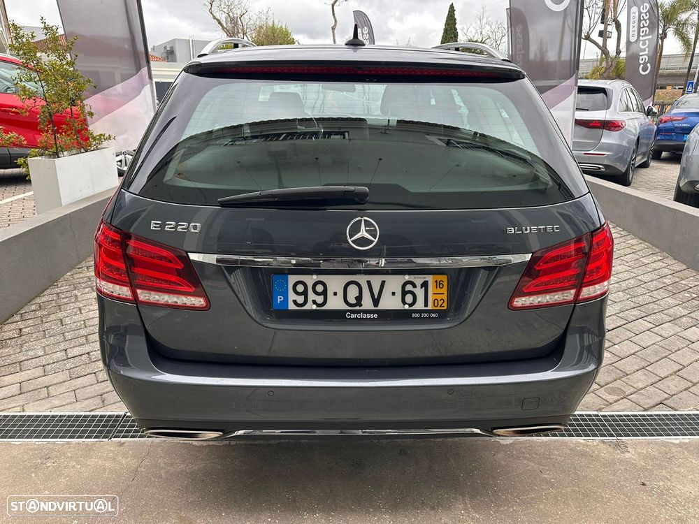 Mercedes-Benz E 220 BlueTEC Avantgarde Auto. - 12