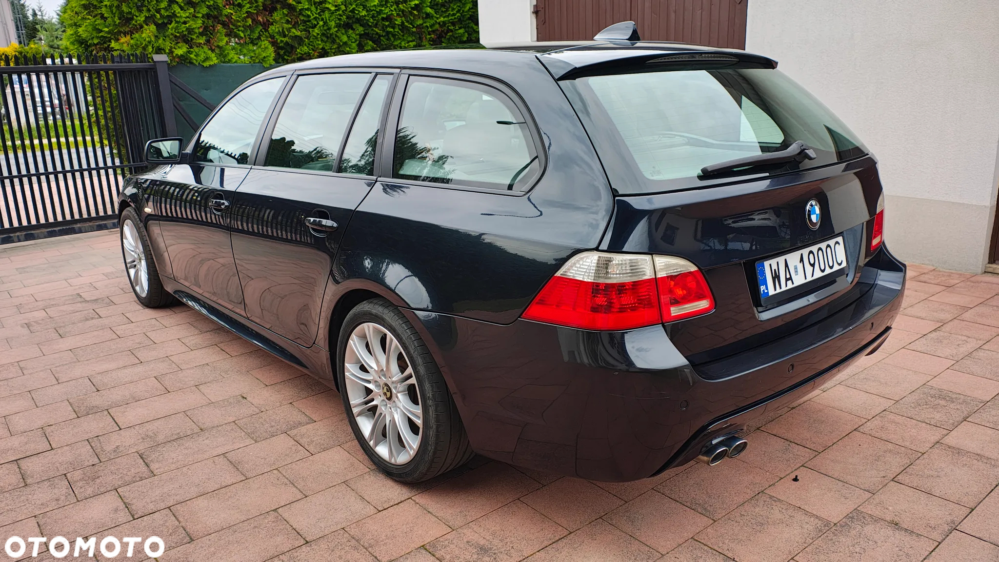 BMW Seria 5 530xd Touring - 4