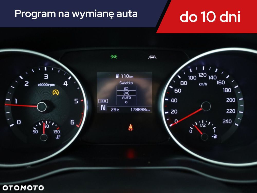 Kia Ceed - 10