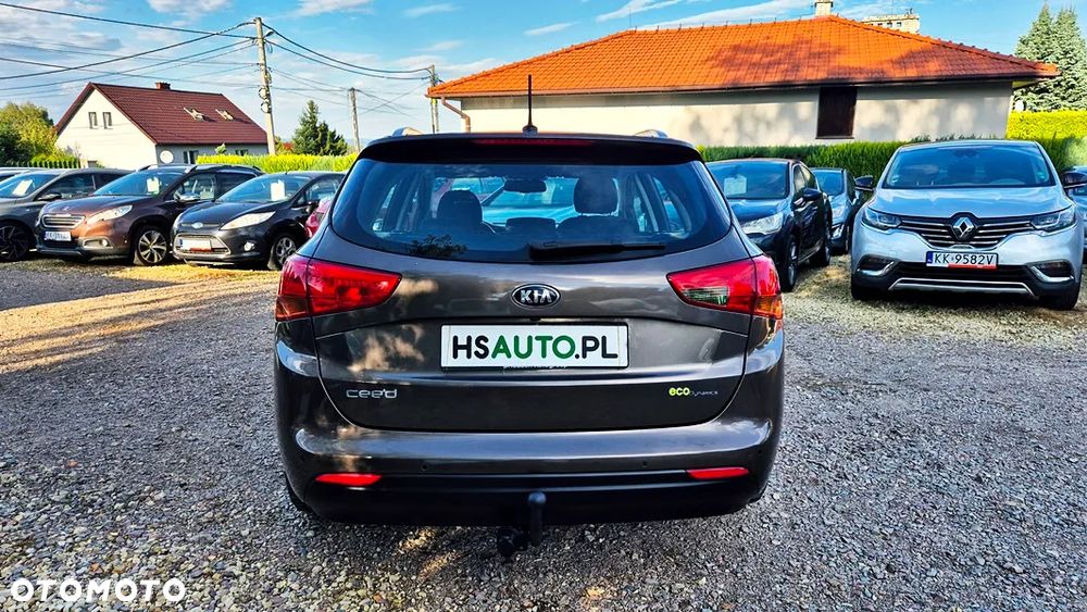 Kia Ceed 1.6 GDI XL - 16