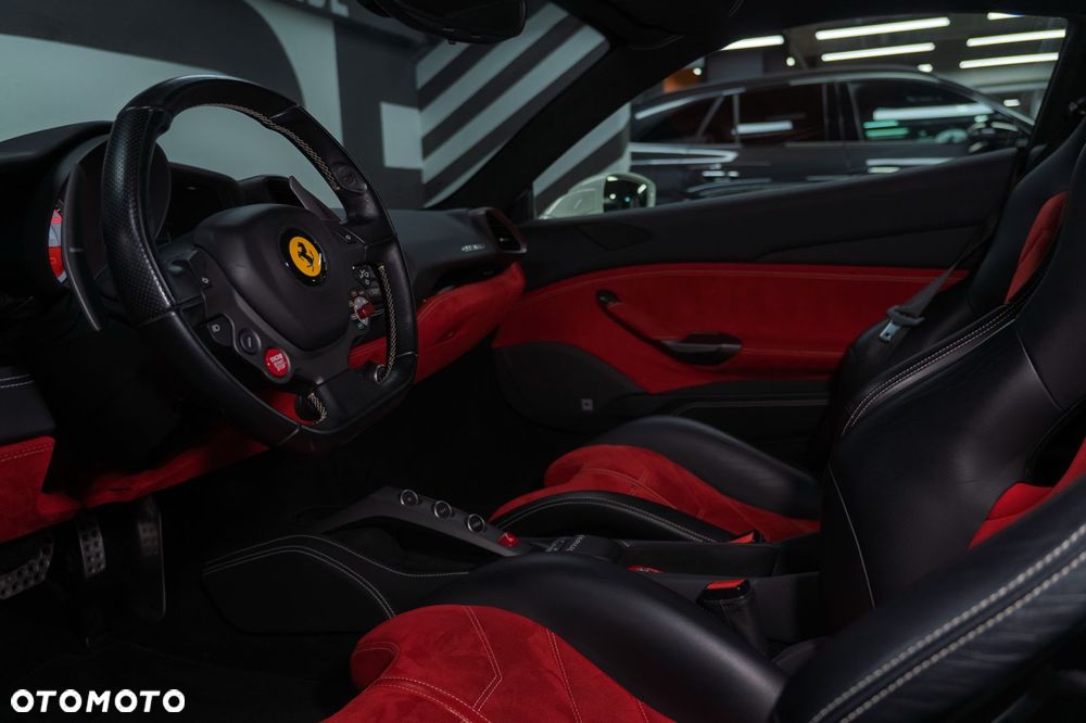 Ferrari 488 - 28