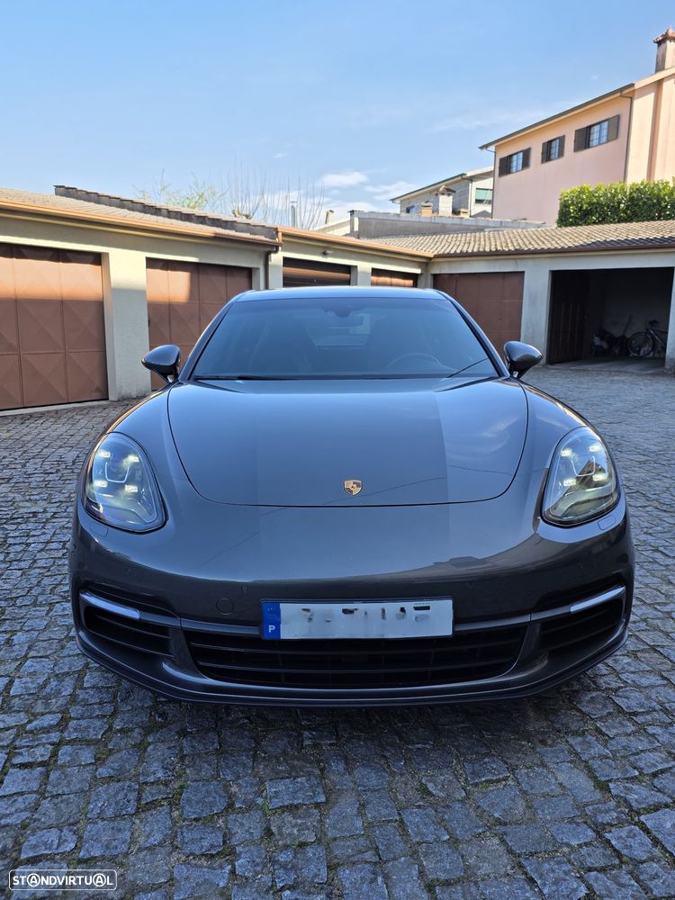 Porsche Panamera 4 S - 4