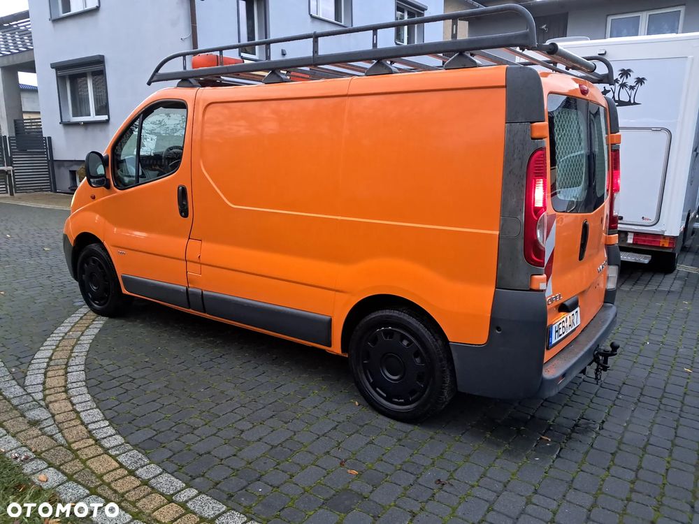 Opel Vivaro - 2