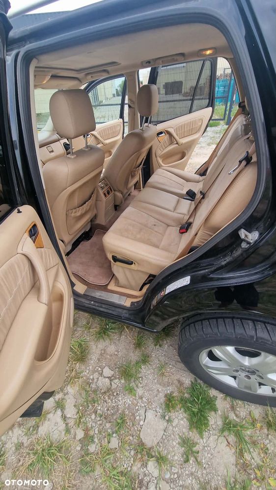 Mercedes-Benz ML - 10
