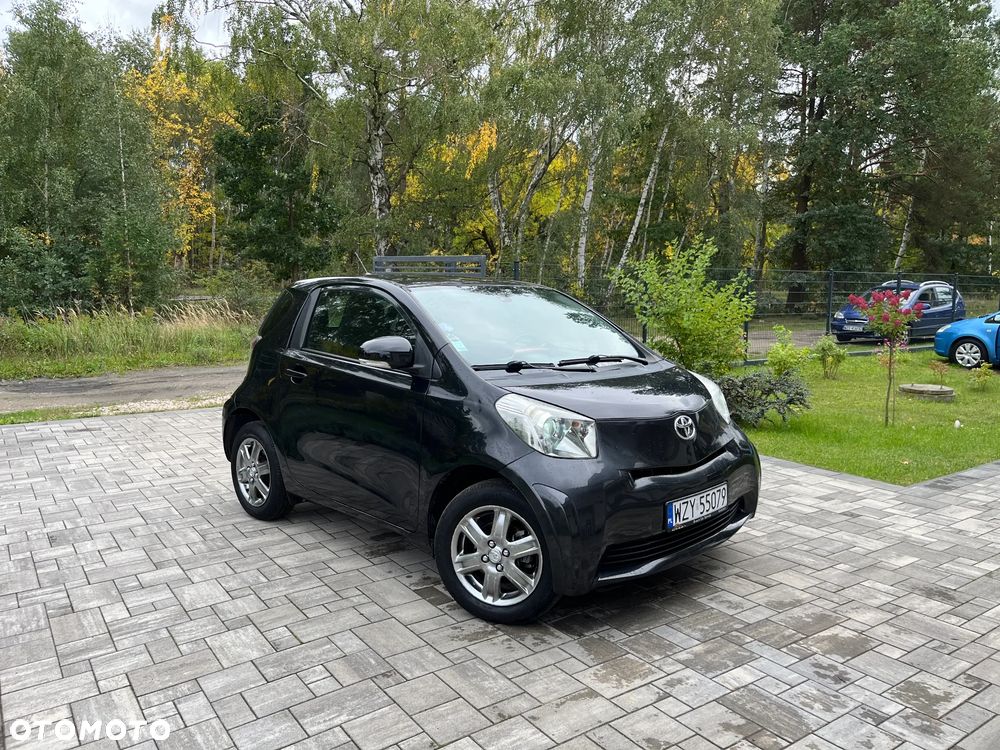 Toyota iQ