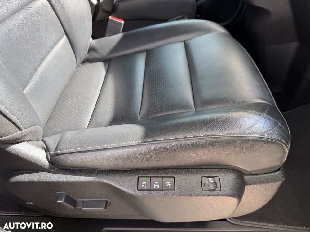 Peugeot Traveller e-Traveller L2 100kW - Baterie 75kWH Business VIP - 9