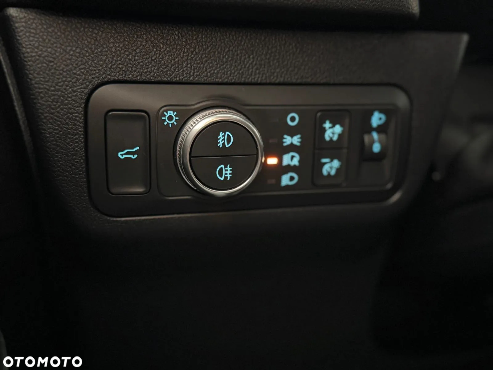 Ford Kuga - 24