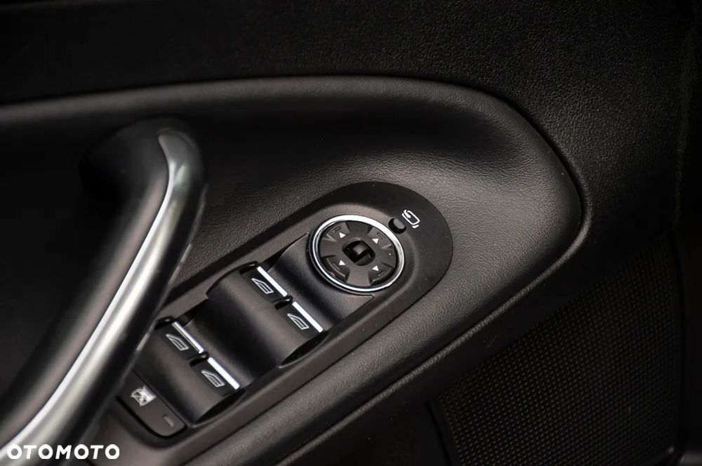 Ford Mondeo SW 2.0 EcoBoost Titanium S - 33