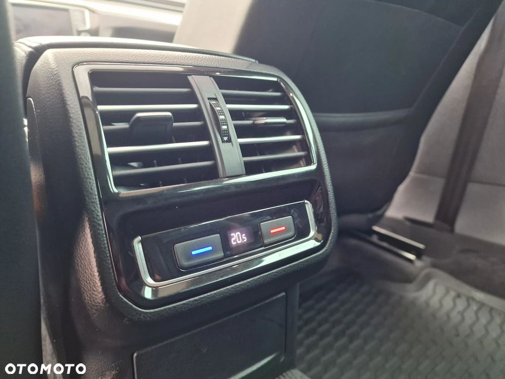 Volkswagen Passat 1.6 TDI (BlueMotion Technology) DSG Comfortline - 22