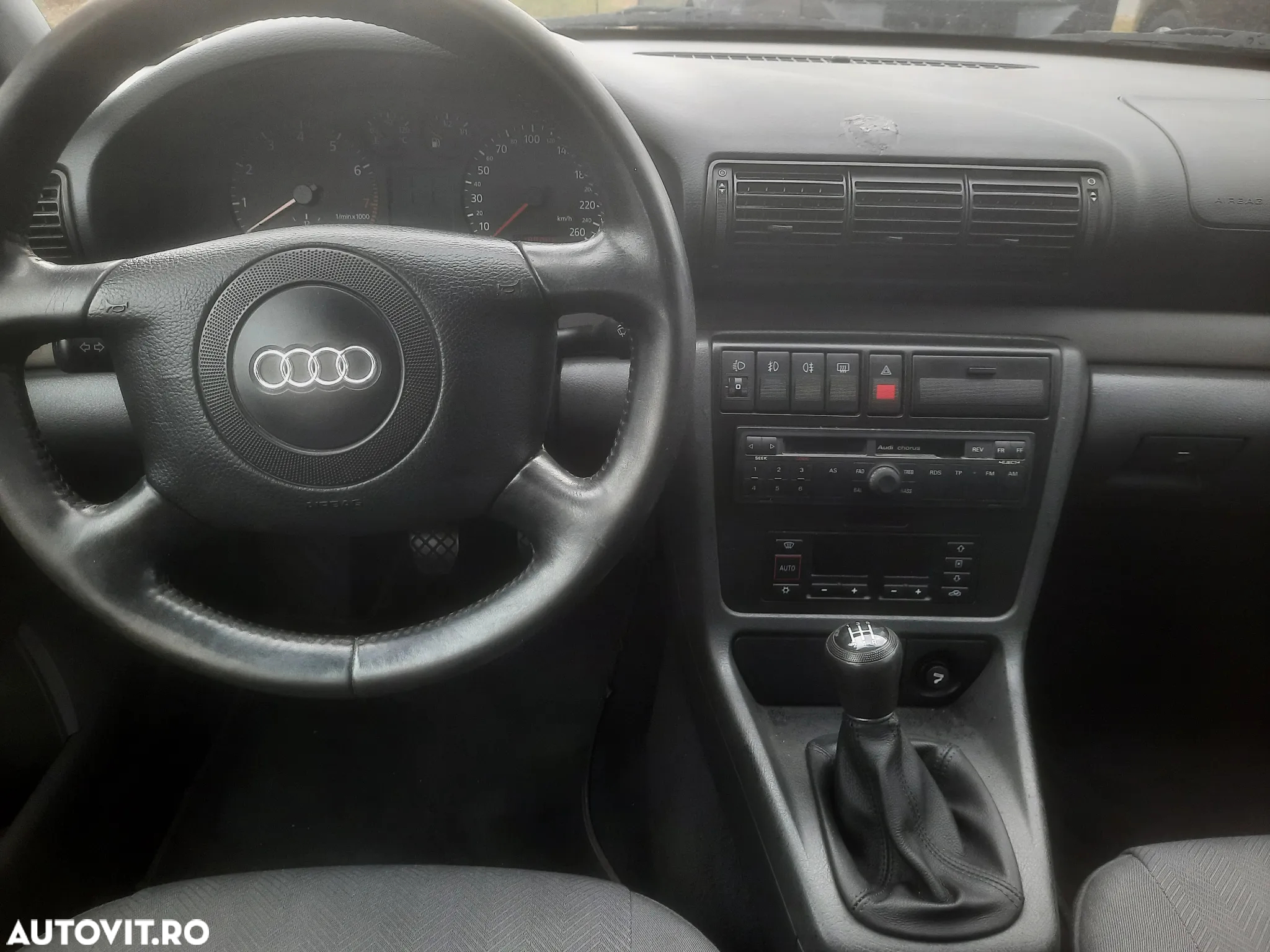 Audi A4 1.6 - 11