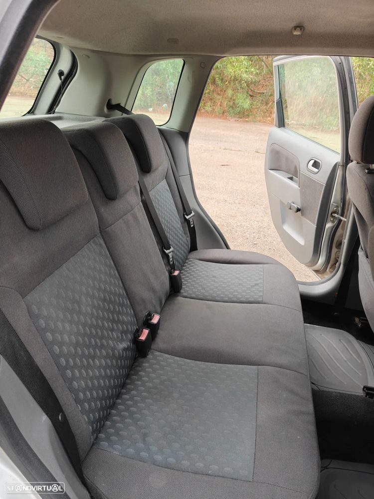 Ford Fiesta 1.4 TDCi Ambiente - 13