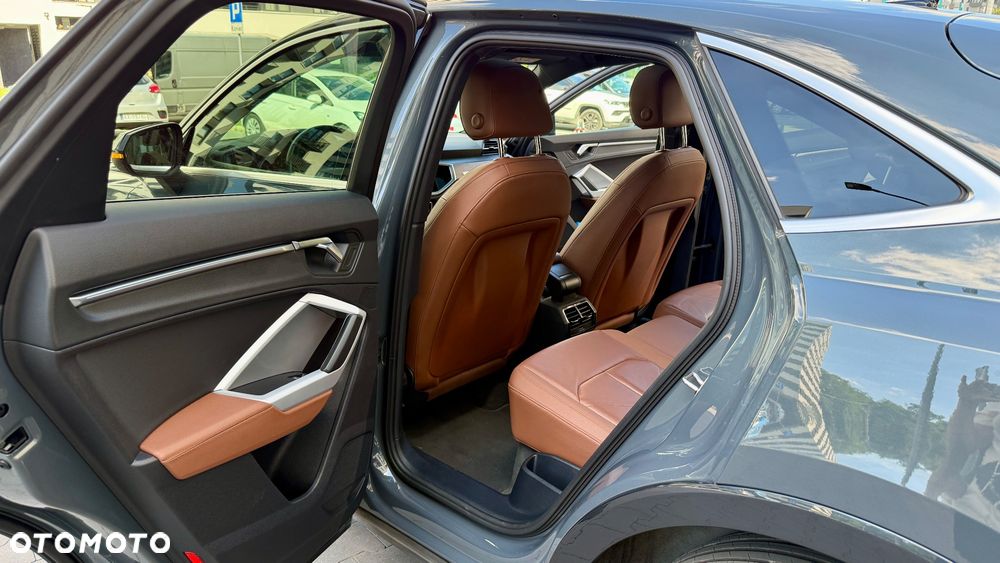 Audi Q3 Sportback - 9