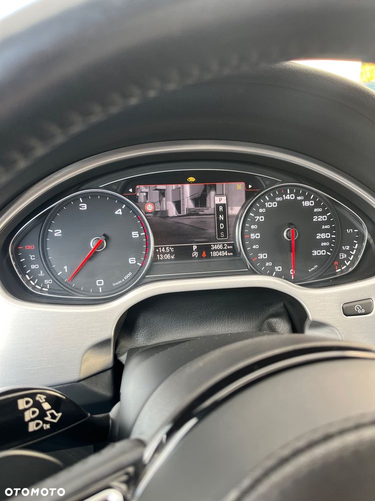 Audi A8 4.2 TDI DPF (clean diesel) quattro tiptronic - 9