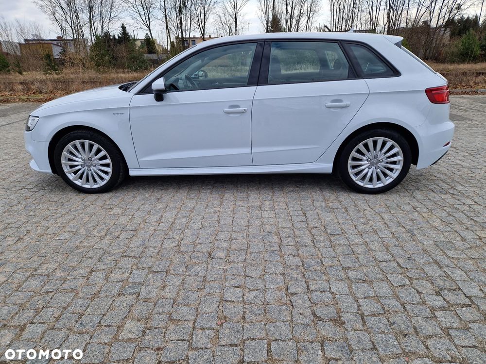 Audi A3 Sportback 1.4 TFSI e-tron S tronic - 17